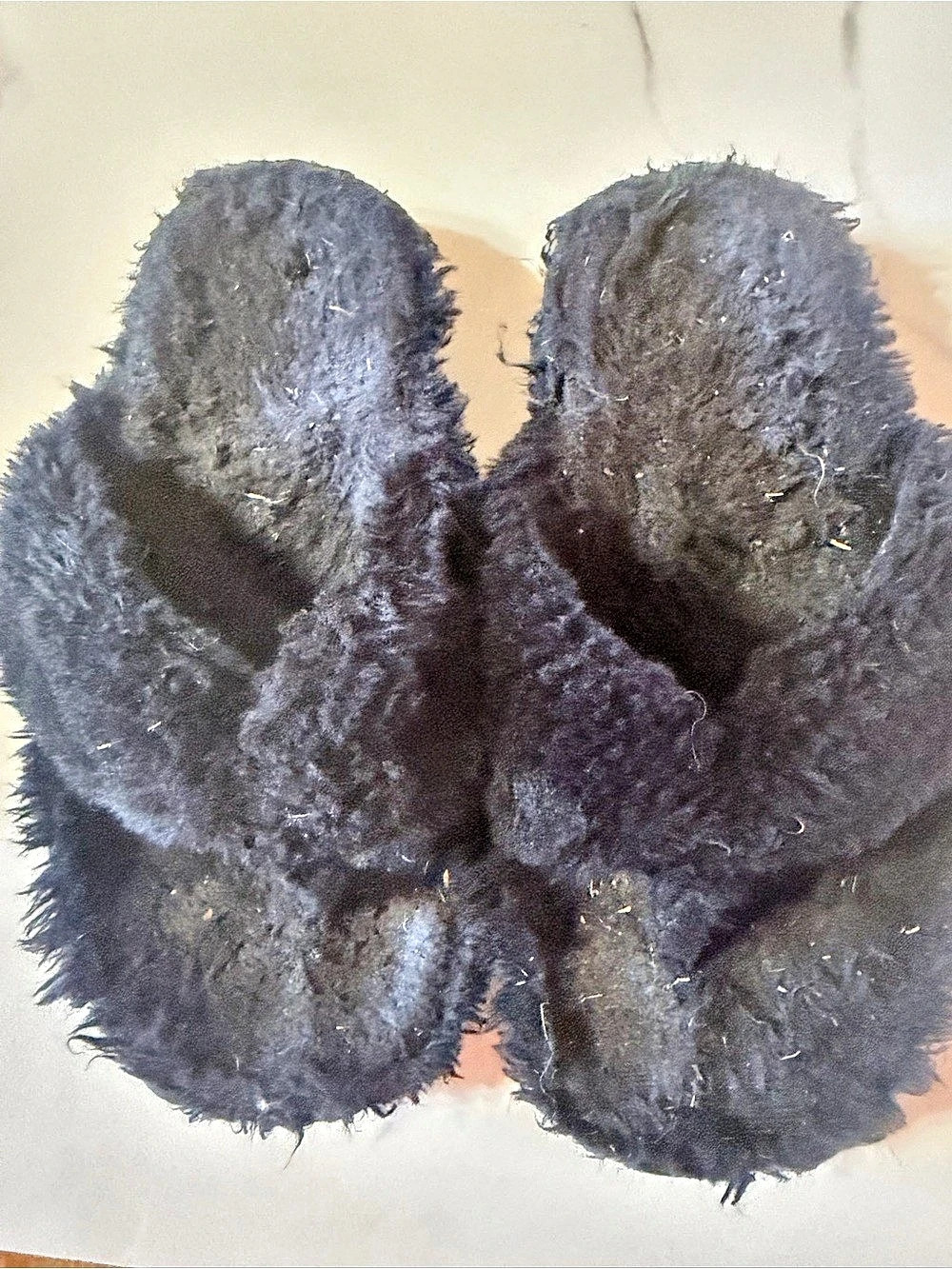 Vionic Plush Fuzzy Slippers Black US 6